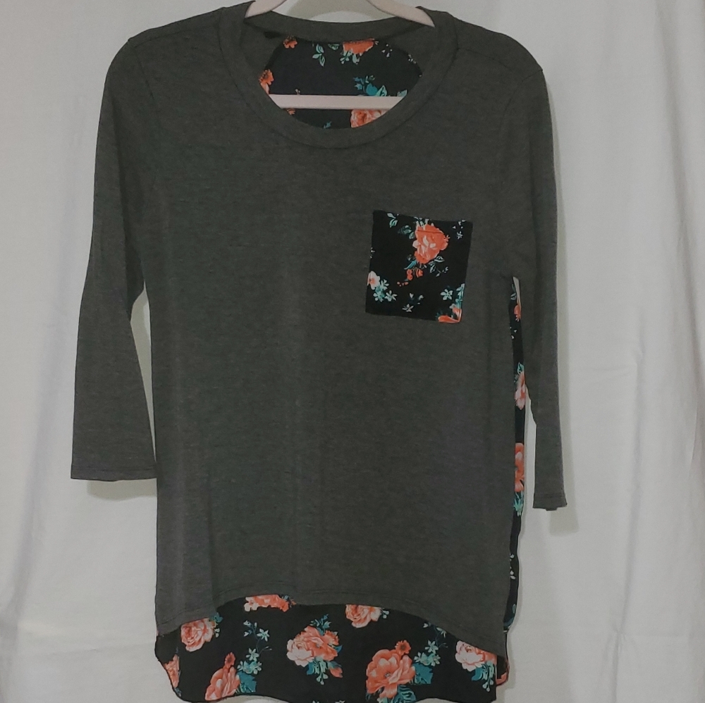 Gray 3/4 sleeve with sheer floral back and pocket